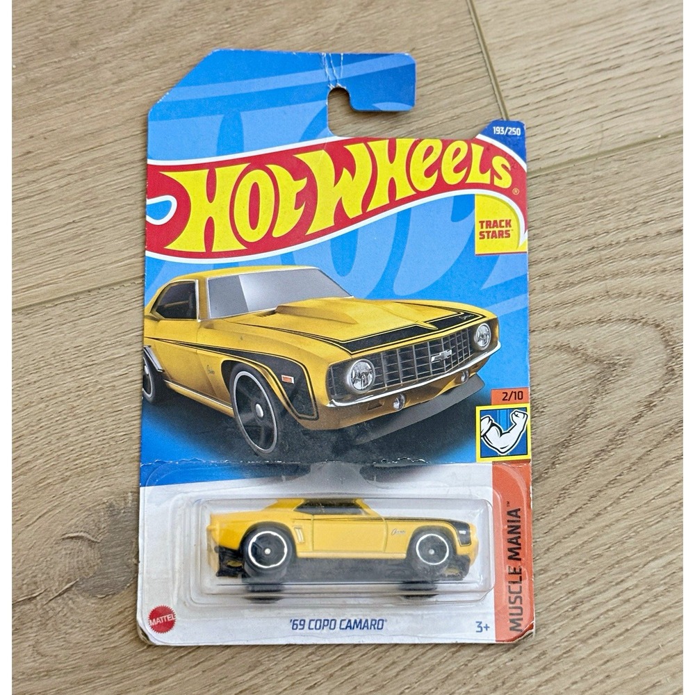2022 Hot Wheels '69 COPO Camaro Yellow Muscle Mania 2/10 #193/250 HCX82
